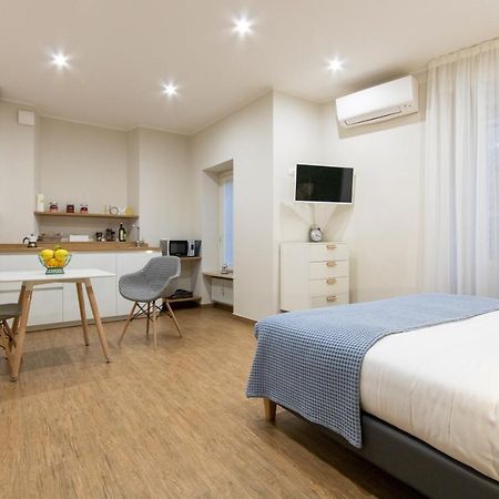 Aqualago Casa Vacanze Apartment C Verbania Eksteriør bilde